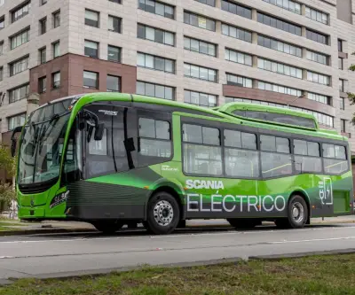 Scania supera los 2.500 buses entregados a Transmilenio con tecnología adaptada a Bogotá