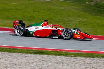 Sebastián Montoya suma puntos en su debut en Fórmula 2 en el Gran Premio de Australia