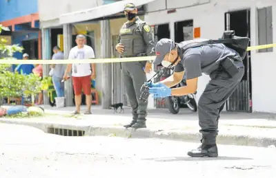 Sicarios en moto negra asesinan a hombre en barrio Café Madrid de Bucaramanga