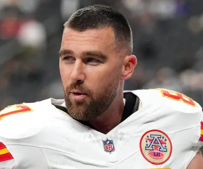 Six Flags nombra a Travis Kelce como embajador mientras Jana Partners presiona por venta