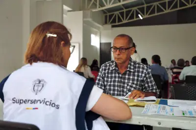 Superservicios propone reforma histórica para proteger derechos de usuarios de energía y gas