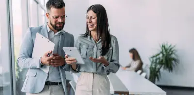 Trabajadores Sociales: Ofertas Laborales con Salarios de $3 Millones en Colombia