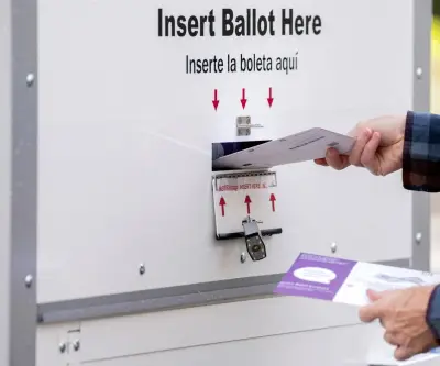 Trump firma orden ejecutiva para restringir el voto por correo en Estados Unidos