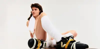 Veja y Magliano reinventan las botas de fútbol vintage en una colección sostenible