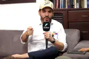 Abelardo de la Espriella desafía a partidos tradicionales: “Colombia necesita un outsider”