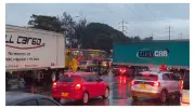 Accidente entre camión y SITP causa bloqueo total en Autopista Norte de Bogotá