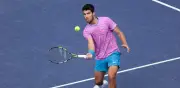 Alcaraz cae sorpresivamente en Miami Open mientras Sinner amenaza su liderato mundial