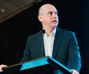 Anif revela que sin recorte de gasolina, inflación anual habría alcanzado el 5,38% en febrero