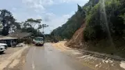 Autoridades habilitan paso controlado en tramo afectado por derrumbe en autopista Medellín-Bogotá