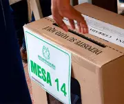 Beneficios laborales y académicos por votar en elecciones legislativas de Colombia