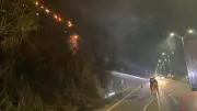 Bomberos controlan incendio en autopista Medellín-Bogotá sin heridos ni daños graves
