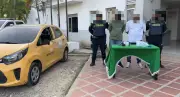 Capturan a dos sospechosos en taxi con arma en Cartagena tras operativo policial