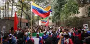 Chavistas protestan en Venezuela contra ataques a Irán y honran a Alí Jamenei