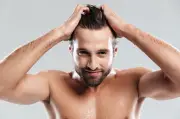 Claves esenciales para el cuidado integral del cabello: desde el prelavado hasta la protección solar