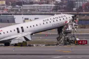 Controlador aéreo admite error tras mortal accidente de Air Canada en LaGuardia