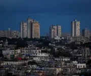 Cuba enfrenta segundo colapso eléctrico en una semana: 10 millones sin luz