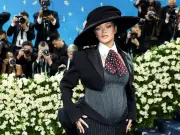 Detienen a mujer por disparar contra la mansión de Rihanna en Los Ángeles