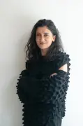 Diseñadora colombiana Manuela Álvarez es semifinalista en prestigioso LVMH Prize 2026