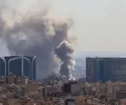 EAU y Qatar presionan a aliados para que ayuden a Trump a hallar salida con Irán