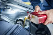 El aceite de motor: la sangre vital de su vehículo que pocos comprenden realmente