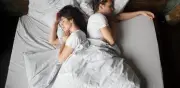 El 'divorcio del sueño' crece: 18% de parejas duermen separadas por problemas de descanso