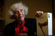 Elena Poniatowska revela sus hábitos de lectura y rituales literarios íntimos