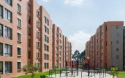 ¿Es legal instalar cámaras fuera del apartamento en Colombia? Normas clave