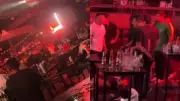 Explosión en discoteca durante concierto deja más de 30 heridos en video viral