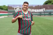 Fluminense oficializa fichaje del defensa colombiano Jullián Millán hasta 2029