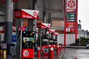 Gonzalo Hernández critica reducción de precio de gasolina como 