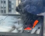 Incendio en rascacielos de Manhattan moviliza emergencias durante desfile de San Patricio