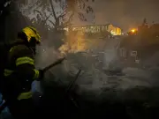 Incendio estructural en Cali consume viviendas y deja un herido en el barrio Los Lagos