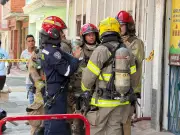 Incendio vehicular en el sur de Cali: Bomberos controlan emergencia en barrio La Hacienda