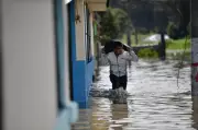 Inundaciones en Facatativá afectan 26 barrios tras desbordamientos y colapso de alcantarillado