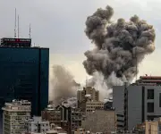 Irán: Ciudadanos sortean apagón de internet para difundir ataques aéreos