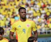 Jhon Durán estalla contra periodistas y exjugadores por rumores de pelea en Selección Colombia