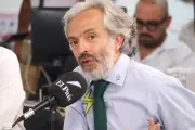 Juan Daniel Oviedo evalúa ser fórmula vicepresidencial de Paloma Valencia tras consulta