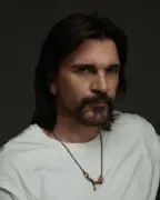 Juanes revela proyecto secreto de metal mientras lanza nuevo álbum 'Juanesteban'