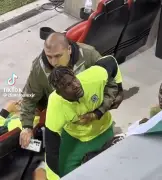 Jugador de Atlético Nacional desafía a golpes a hincha crítico en partido de Estados Unidos