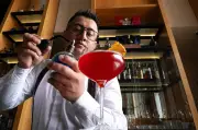La coctelería colombiana se transforma con técnica y biodiversidad en su despensa líquida