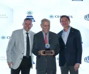 Luis Carlos Arango de Colsubsidio recibe reconocimiento como Líder Empresarial Sostenible