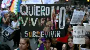 Masiva marcha del Día de la Mujer en Argentina contra las políticas de ajuste de Milei