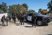 México: Grupos de Autodefensa Contraatacan al Narco con Fusiles y Granadas