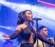 Natalia Curvelo sufre accidente vial en Cesar tras chocar con vacas sueltas en la carretera