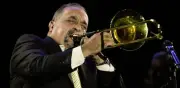 Nueva York despide entre aplausos y salsa a Willie Colón, leyenda musical