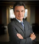 Oviedo, Bessent y Ohana: Tres políticos gais con enfoques distintos sobre su identidad sexual