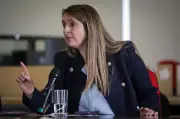 Paloma Valencia critica visión de Cepeda pero reconoce liderazgo de Aida Quilcué
