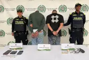 Policía de Bogotá captura a dos ladrones armados tras robo violento en Puente Aranda