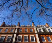 Precios de vivienda en Reino Unido registran mayor alza desde 2024 pese a conflicto con Irán