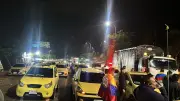 Protesta de taxistas causa impresionante trancón en vía al Aeropuerto Palonegro